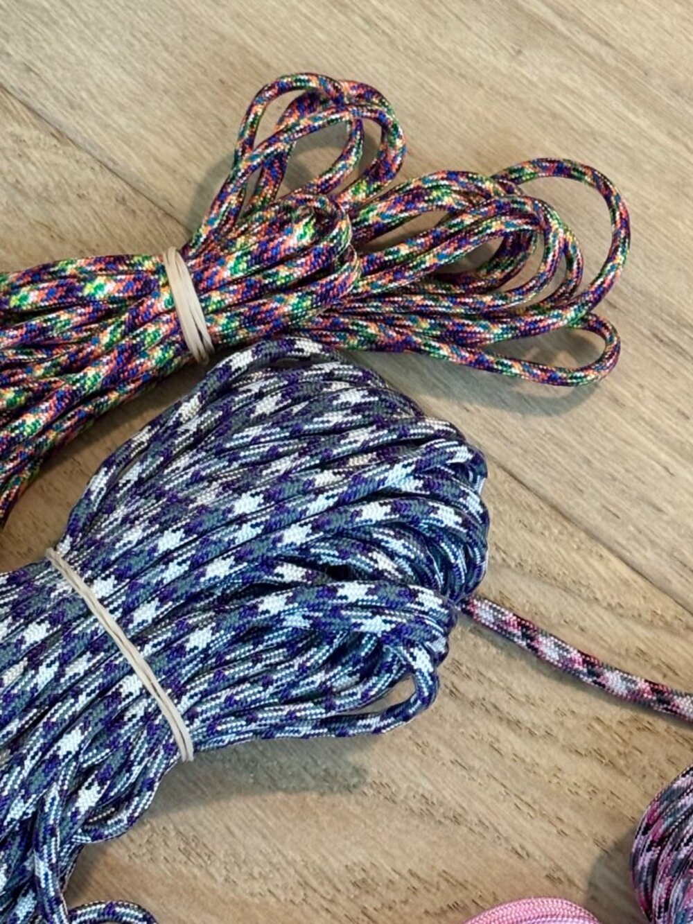Large Paracord Lot – Mixed Colors – Craft Supply Destash – Approx. 11 Bundles - Picture 3 of 8